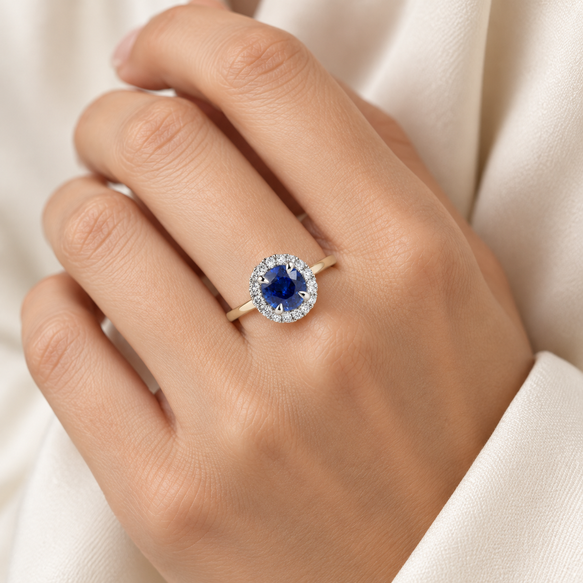 1 ct Sapphire Two Tone Ring