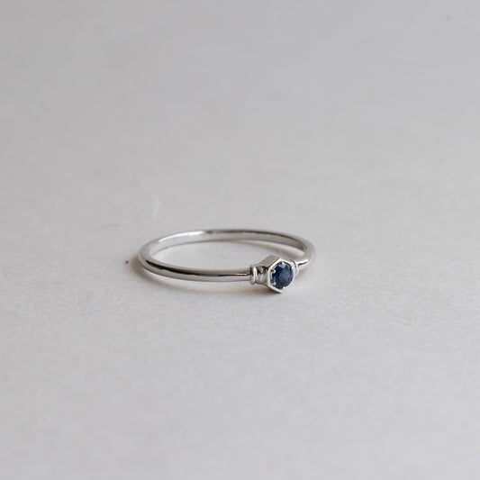 14K White Gold Blue Sapphire Solitaire Ring - Hexagon Honeycomb Design