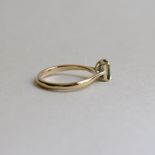 Teal Parti Sapphire Ring