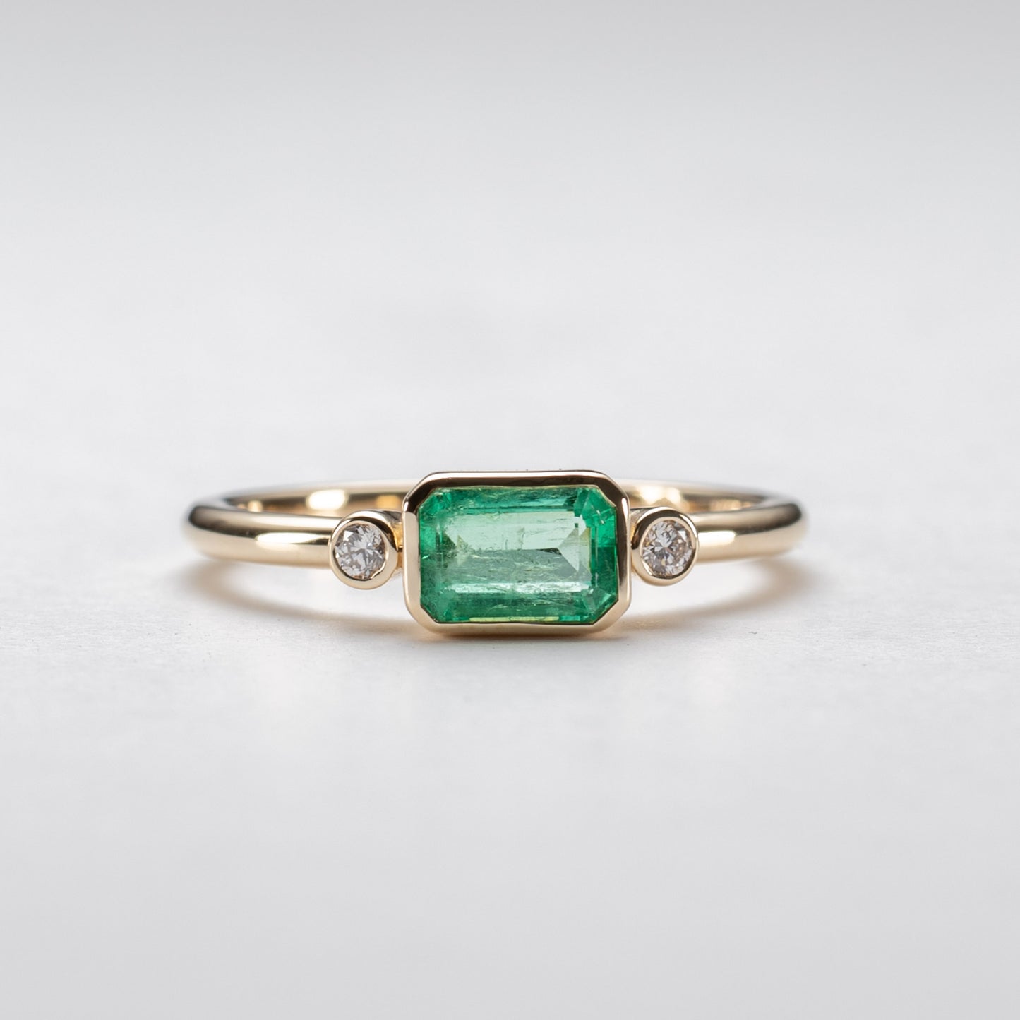 14K 0.74 Carat Emerald Ring