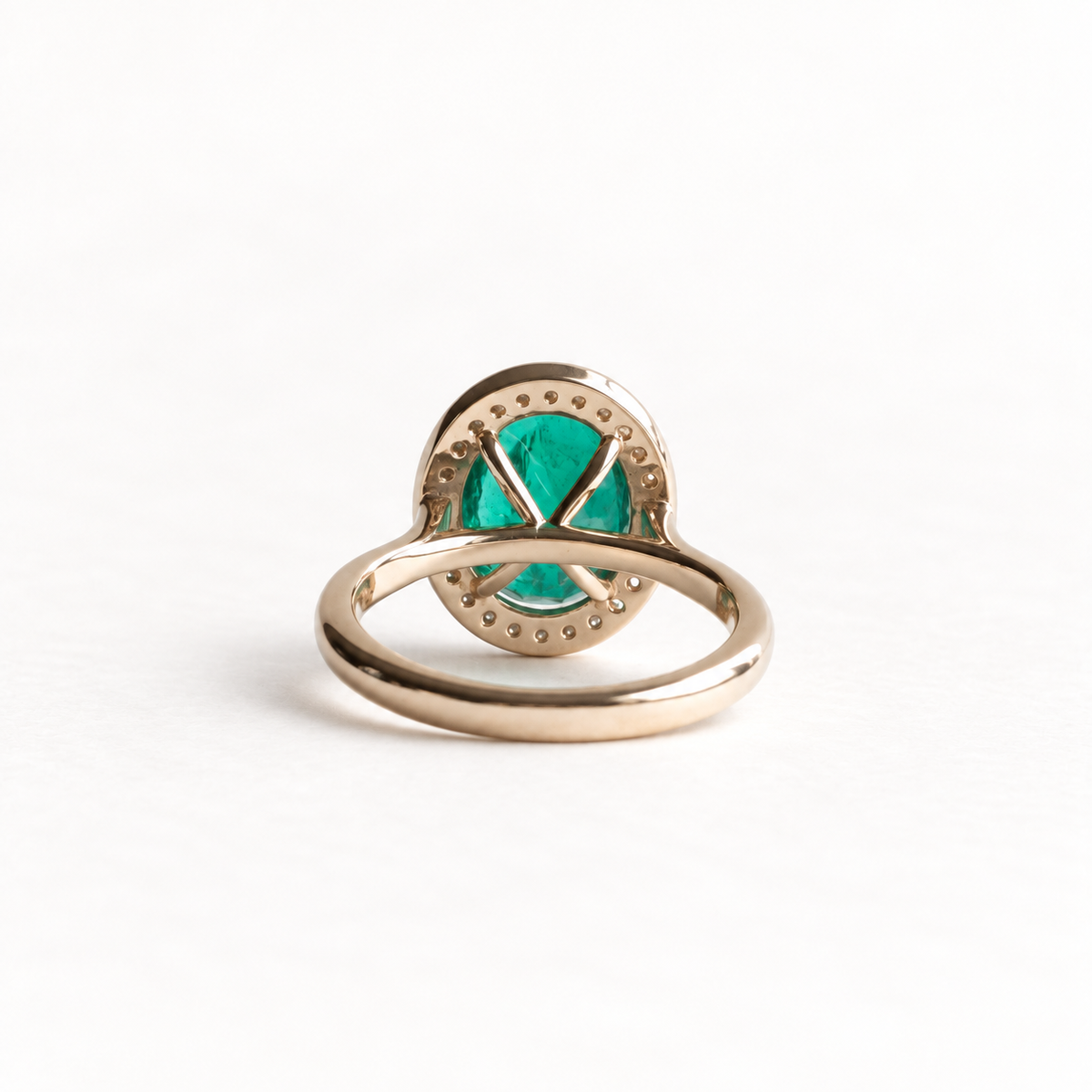 18K Emerald Diamond Halo Ring