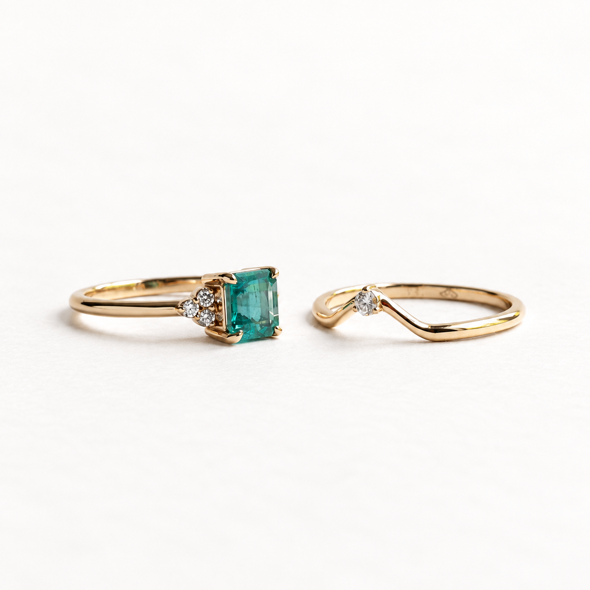 18k Yellow Gold Emerald Diamond Ring Set
