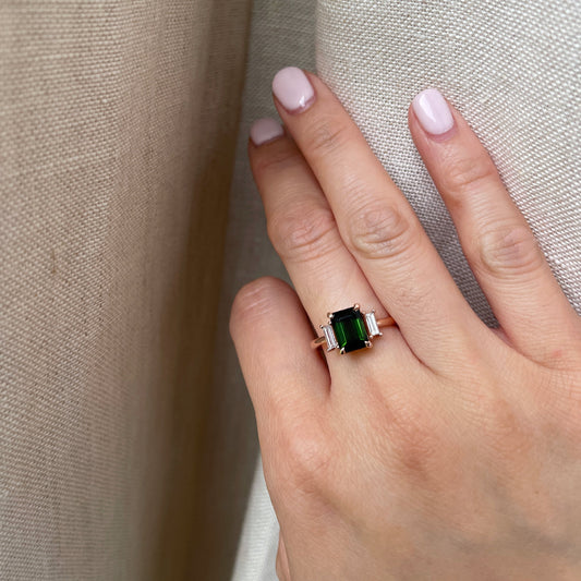 14k Green Tourmaline Diamond Ring