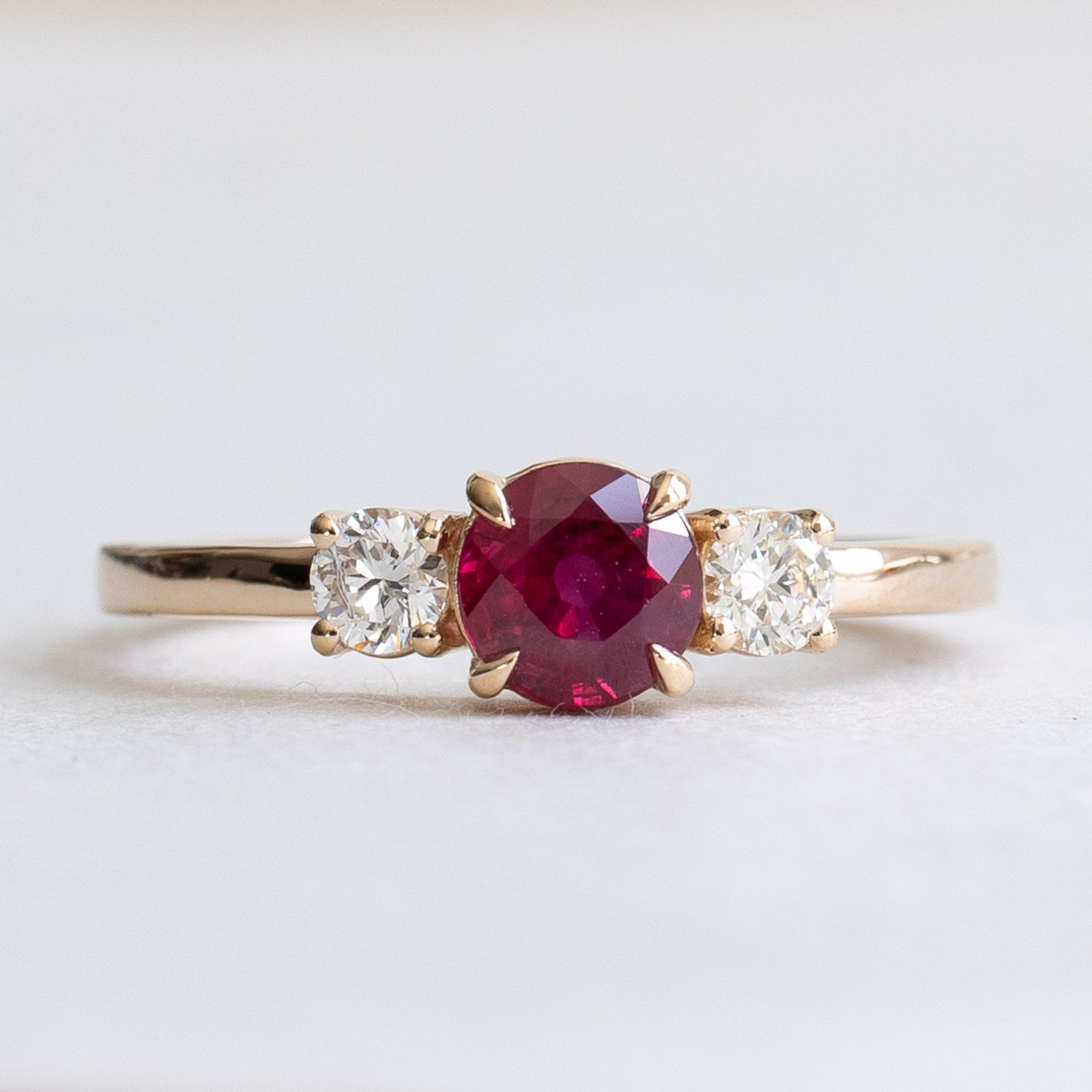 18K Three Stone Rudy Diamond Ring