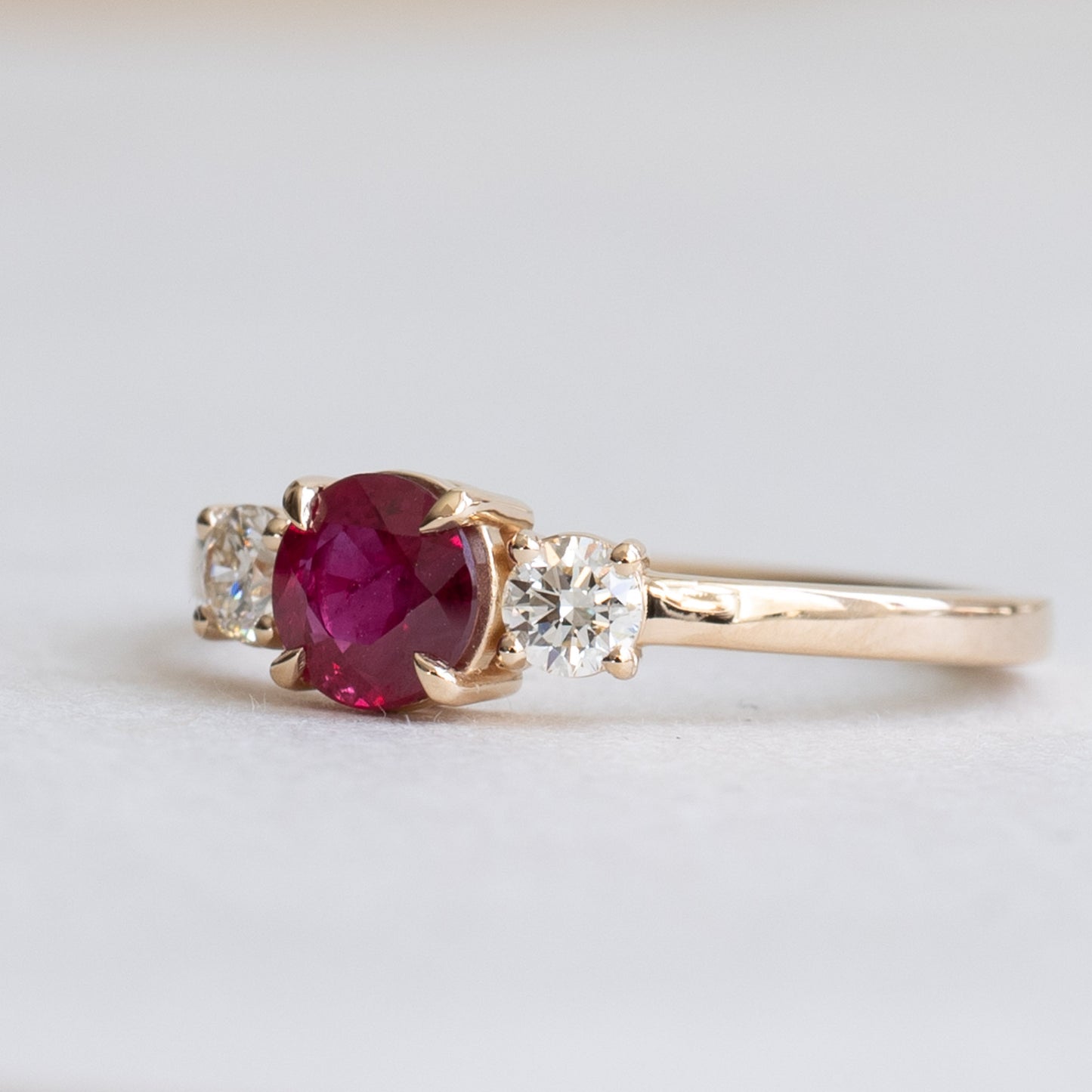 18K Three Stone Rudy Diamond Ring