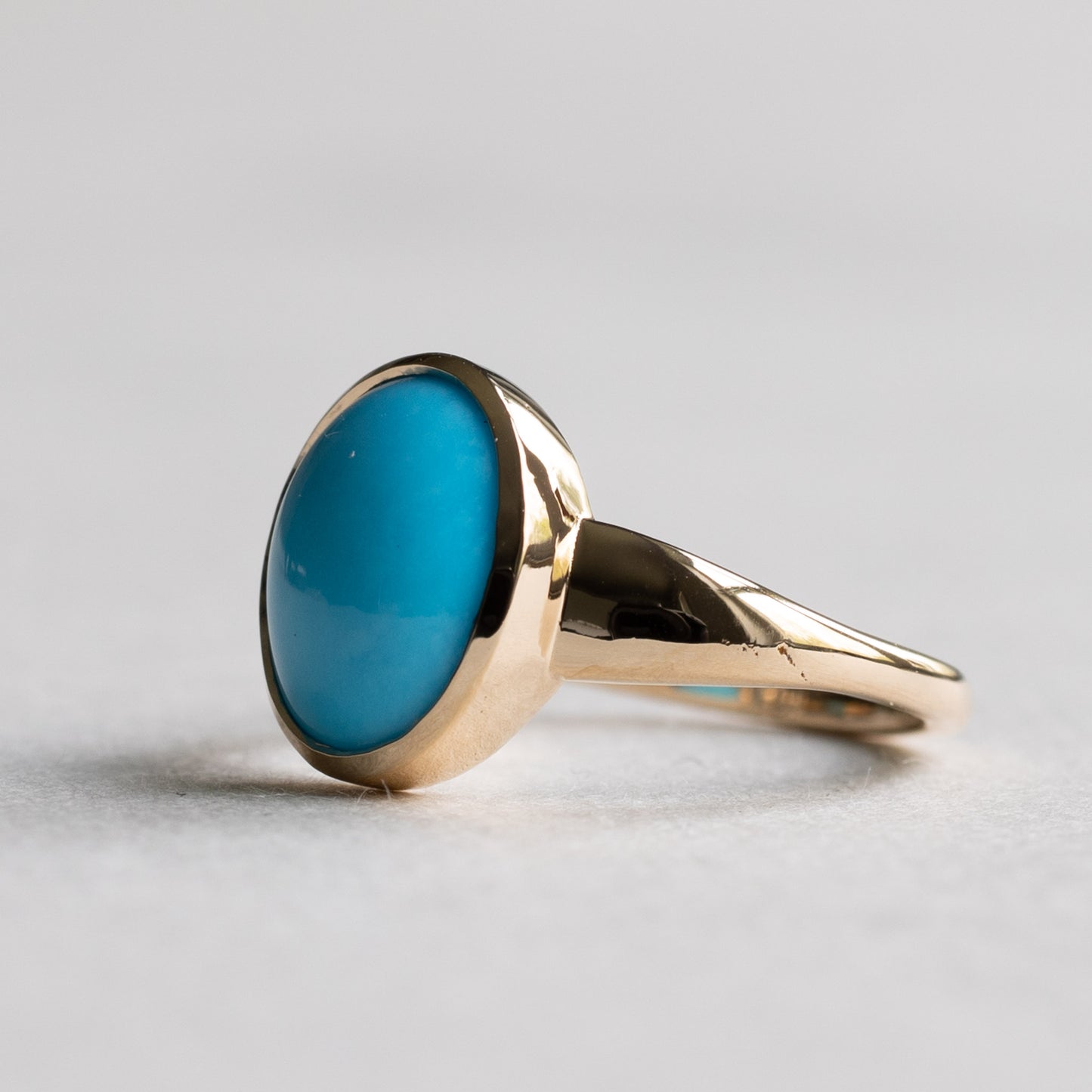 18K Oval Turquoise Ring