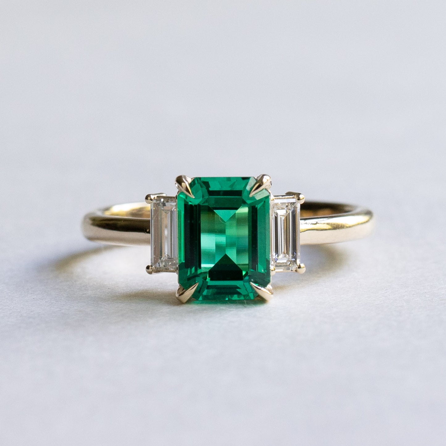 14K Emerald Diamond Ring