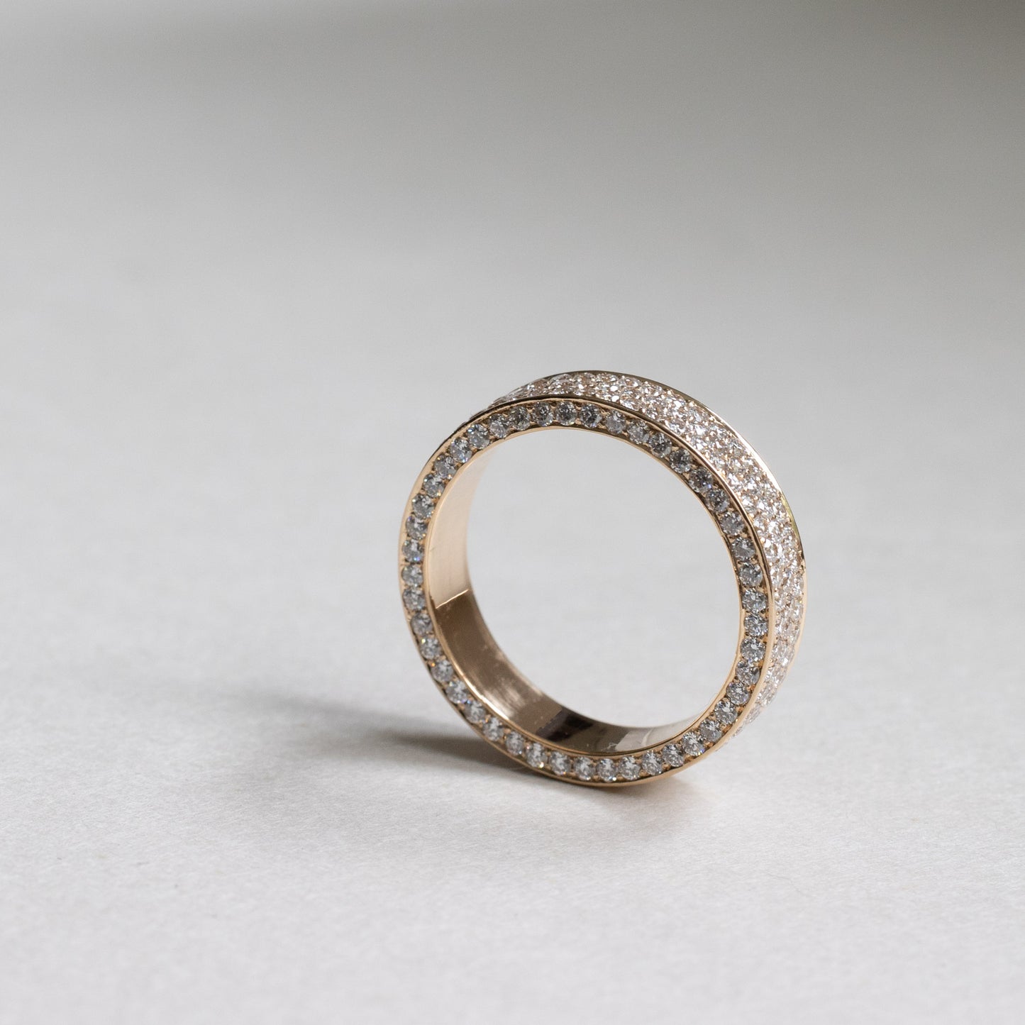 18K 1.6TCW Diamond Band