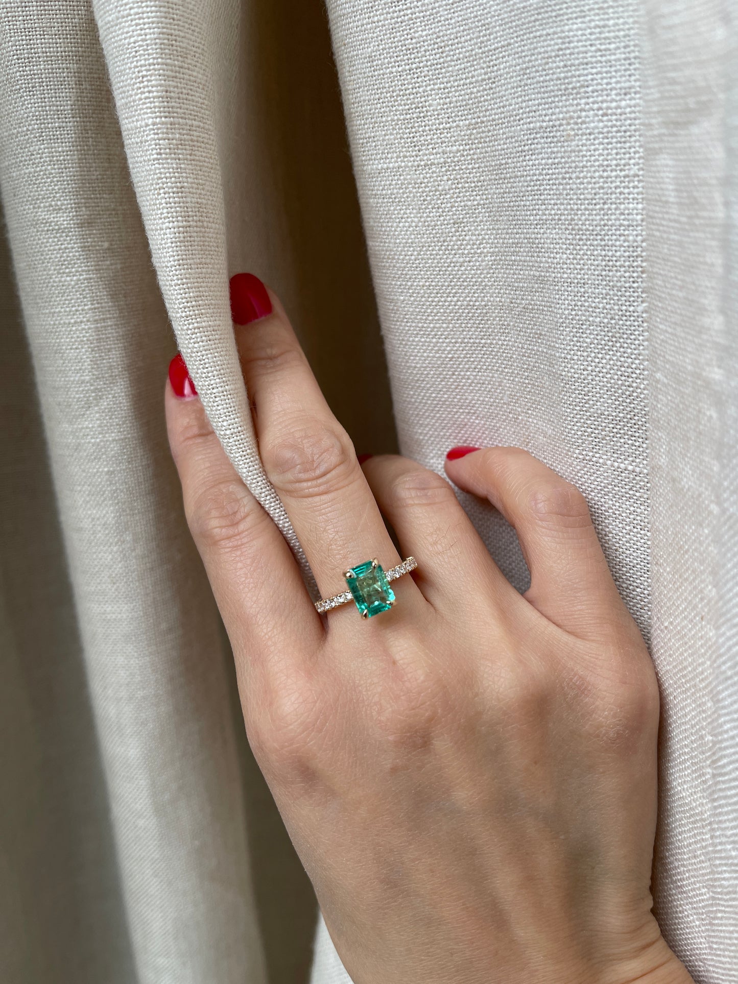 14K 1.98 CT Emerald Diamond Ring