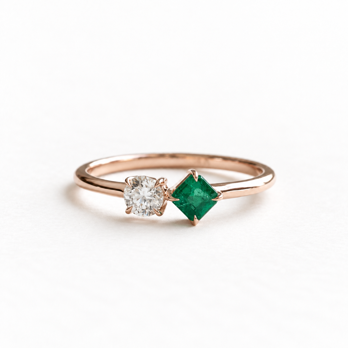 Emerald Diamond Moi et Toi Ring