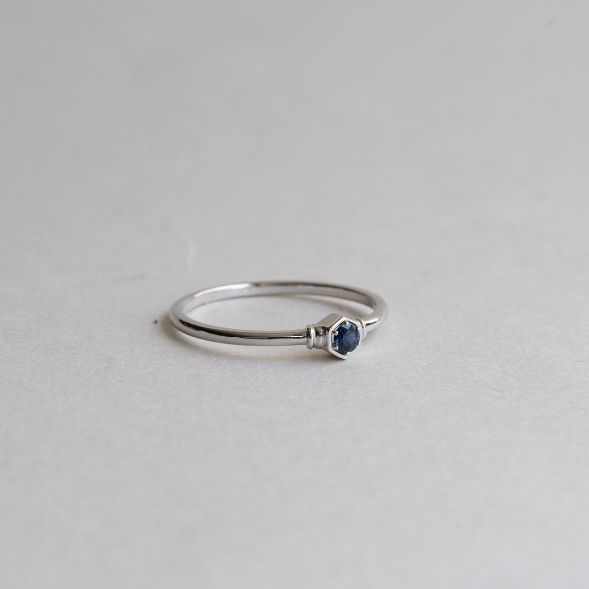 14K White Gold Blue Sapphire Solitaire Ring - Hexagon Honeycomb Design