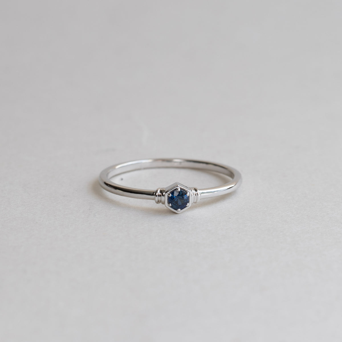 14K White Gold Blue Sapphire Solitaire Ring - Hexagon Honeycomb Design
