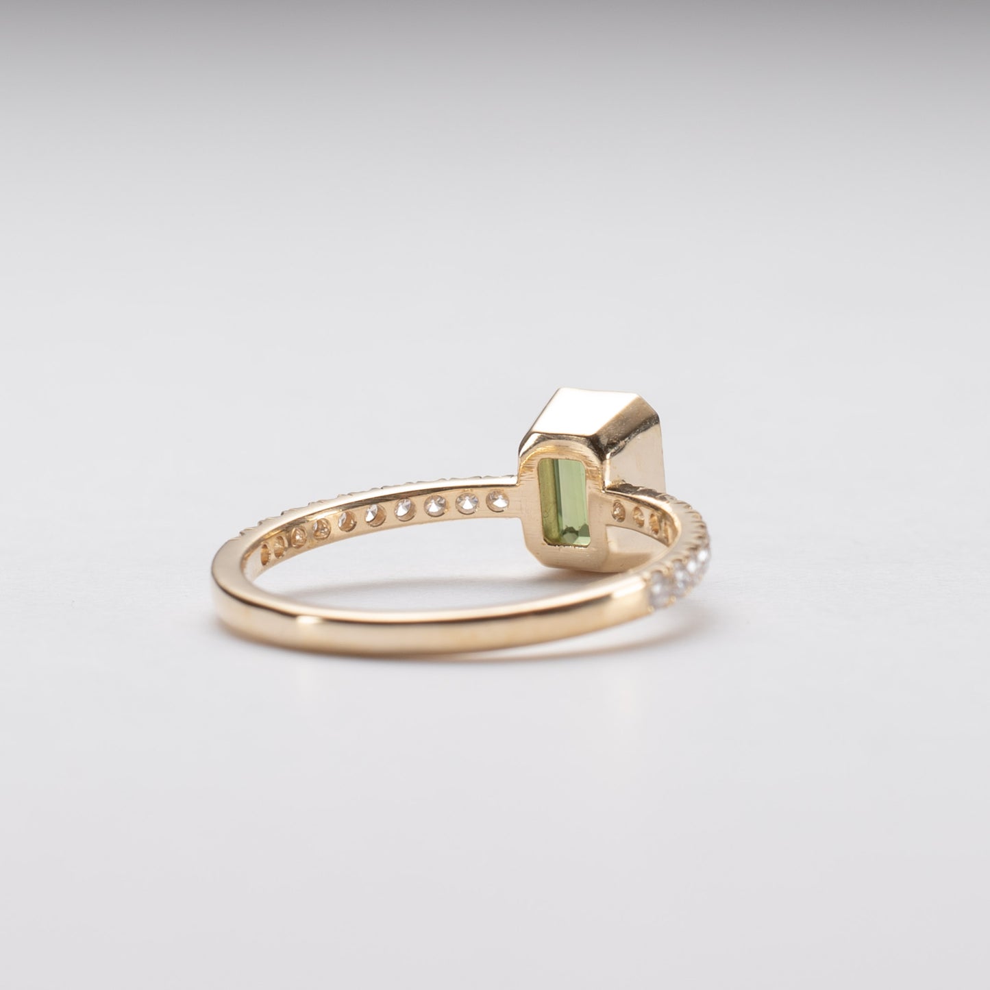 1 CT Green Sapphire Diamond Ring