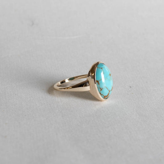 14K Yellow Gold Turquoise Ring: Oval Kingman Turquoise Bezel Setting
