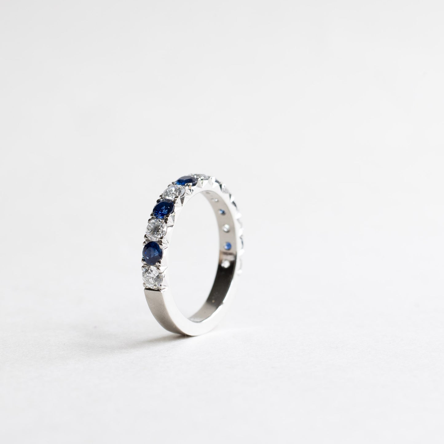 3mm Sapphire & Diamond Platinum Band