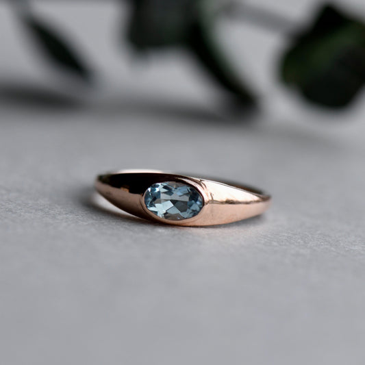 14k Aquamarine Oval Ring