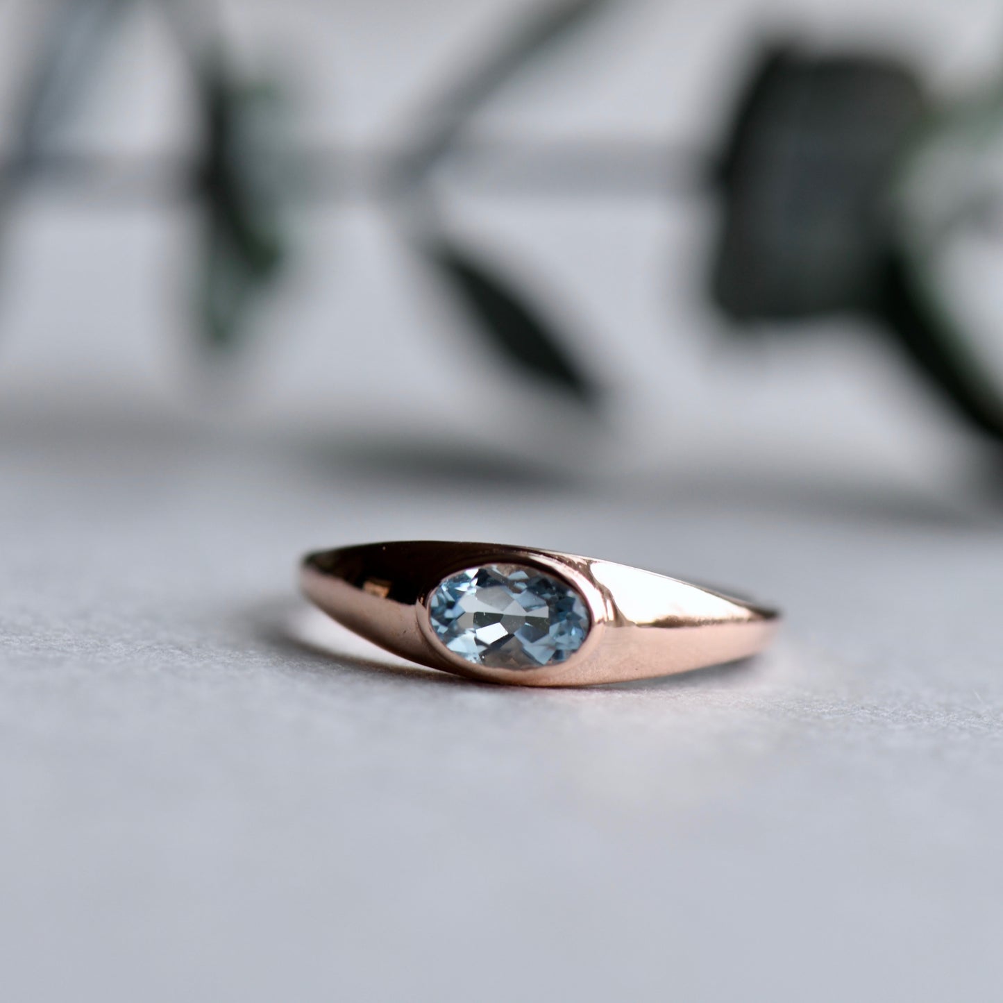 14k Aquamarine Oval Ring