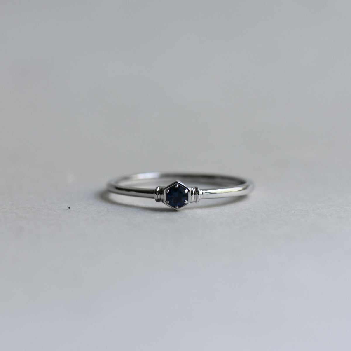 14K White Gold Blue Sapphire Solitaire Ring - Hexagon Honeycomb Design