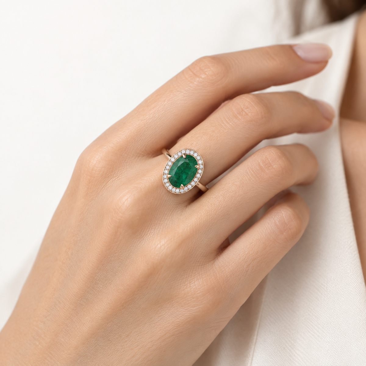 18K Emerald Diamond Halo Ring
