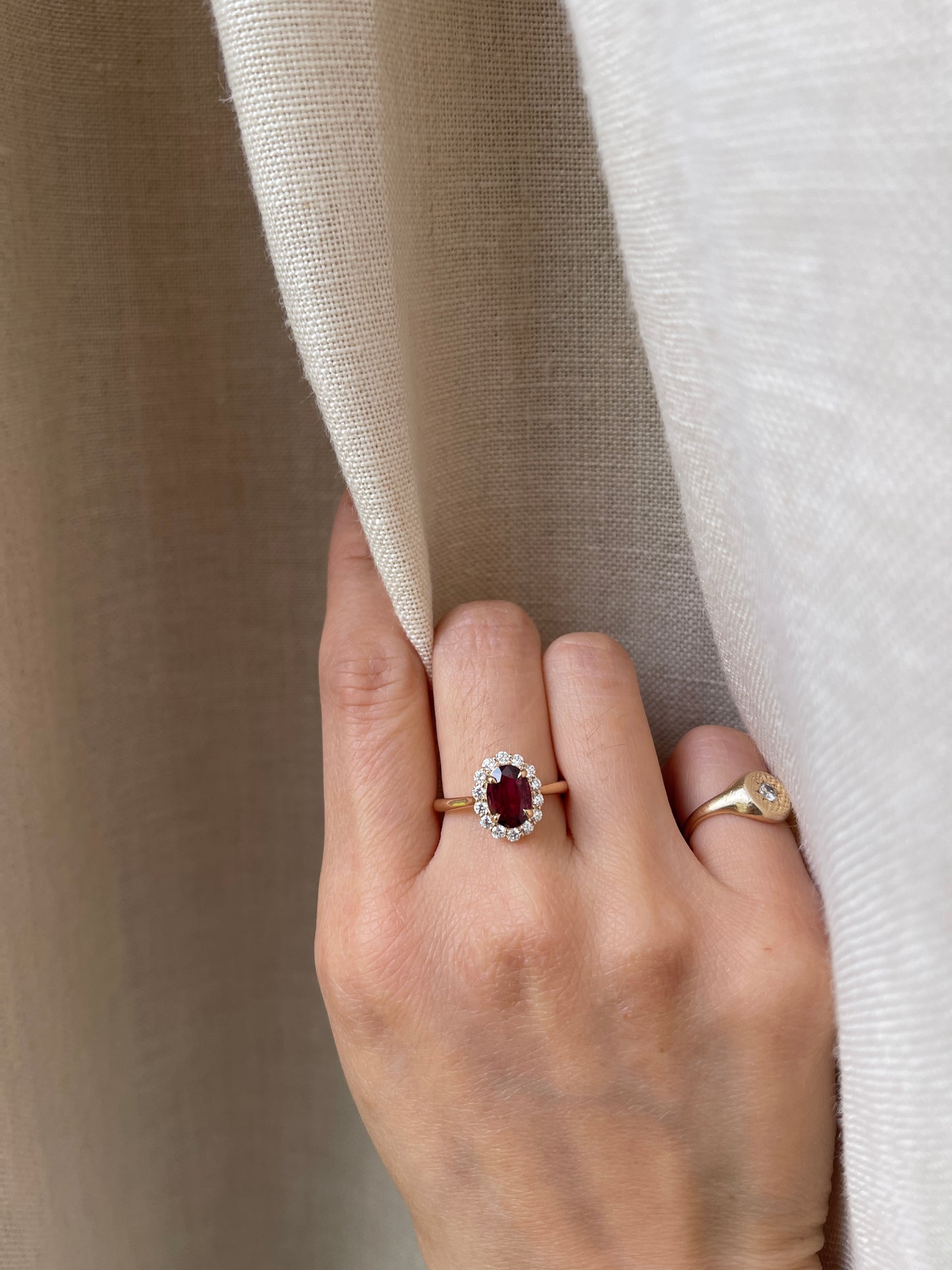 18K 1.36 CT Ruby Diamond Halo Ring