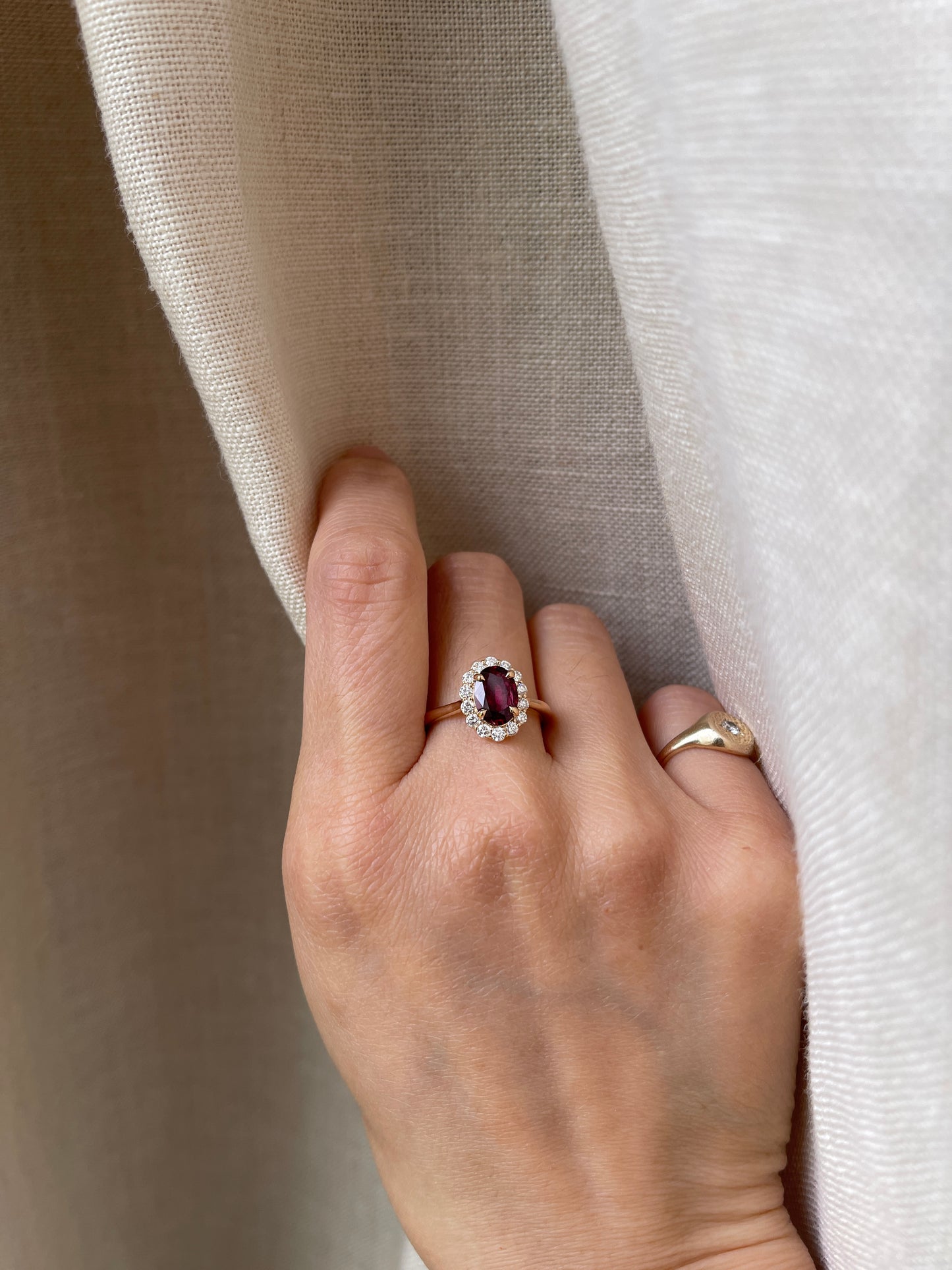 18K 1.36 CT Ruby Diamond Halo Ring