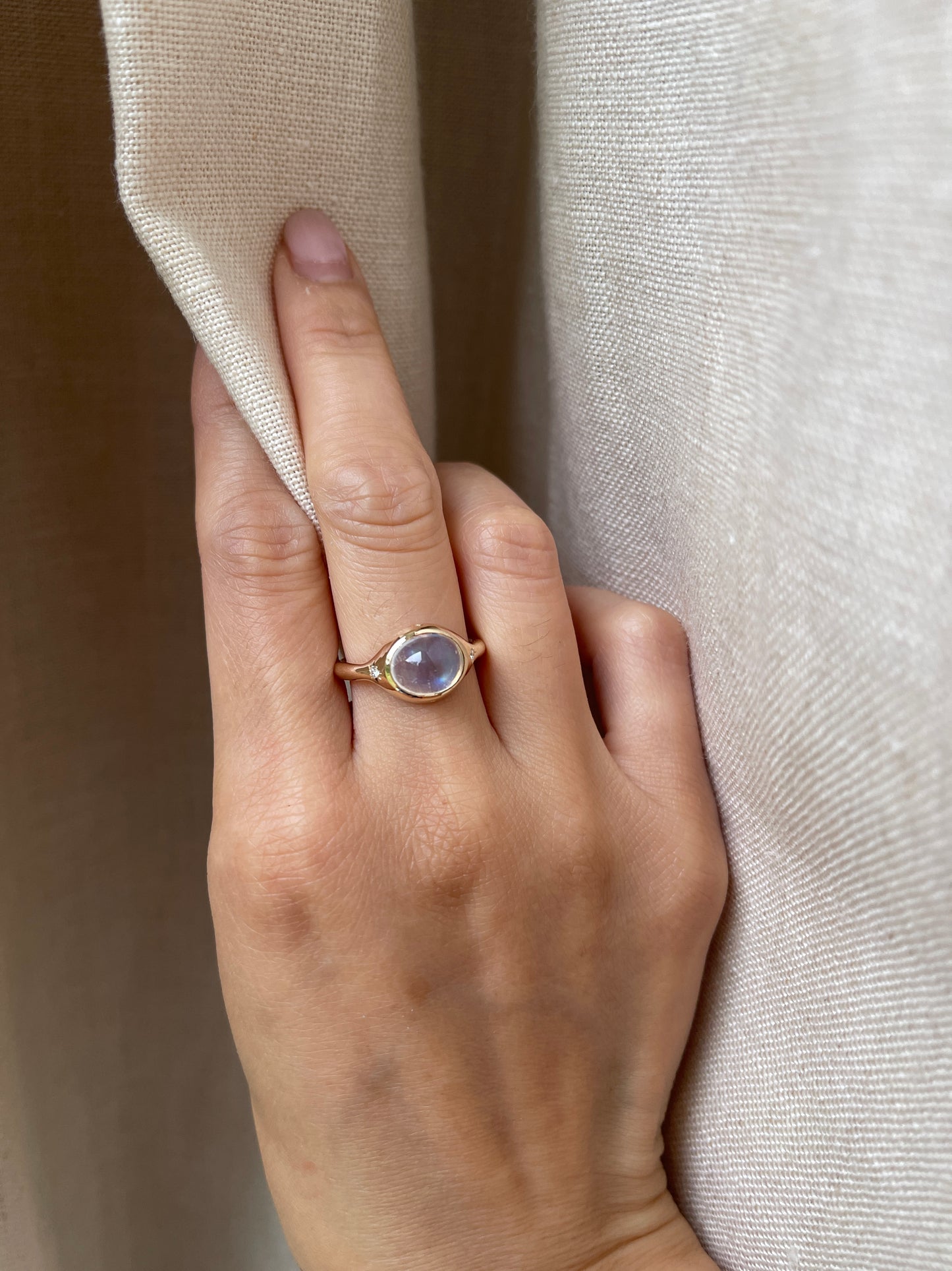 14K Blue Sheen Moonstone Ring