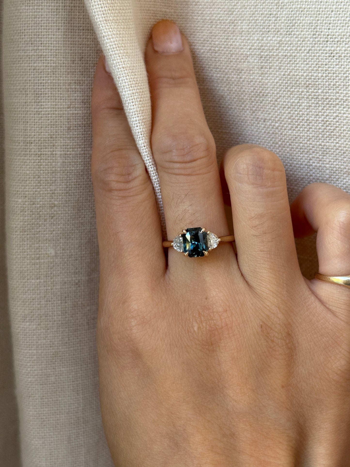 14K 2.52 Teal Sapphire Diamond Ring