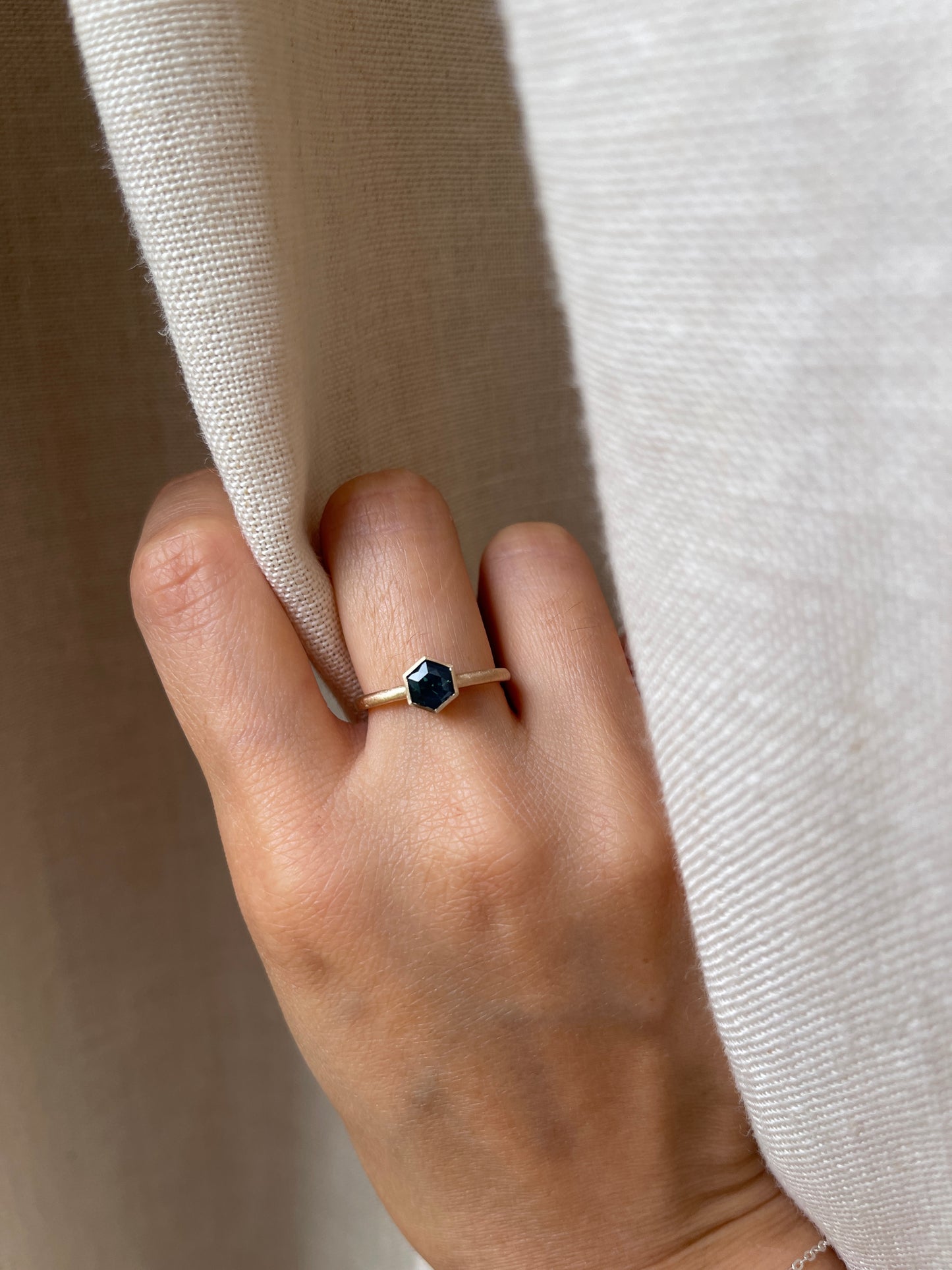 18K Blue Sapphire Ring