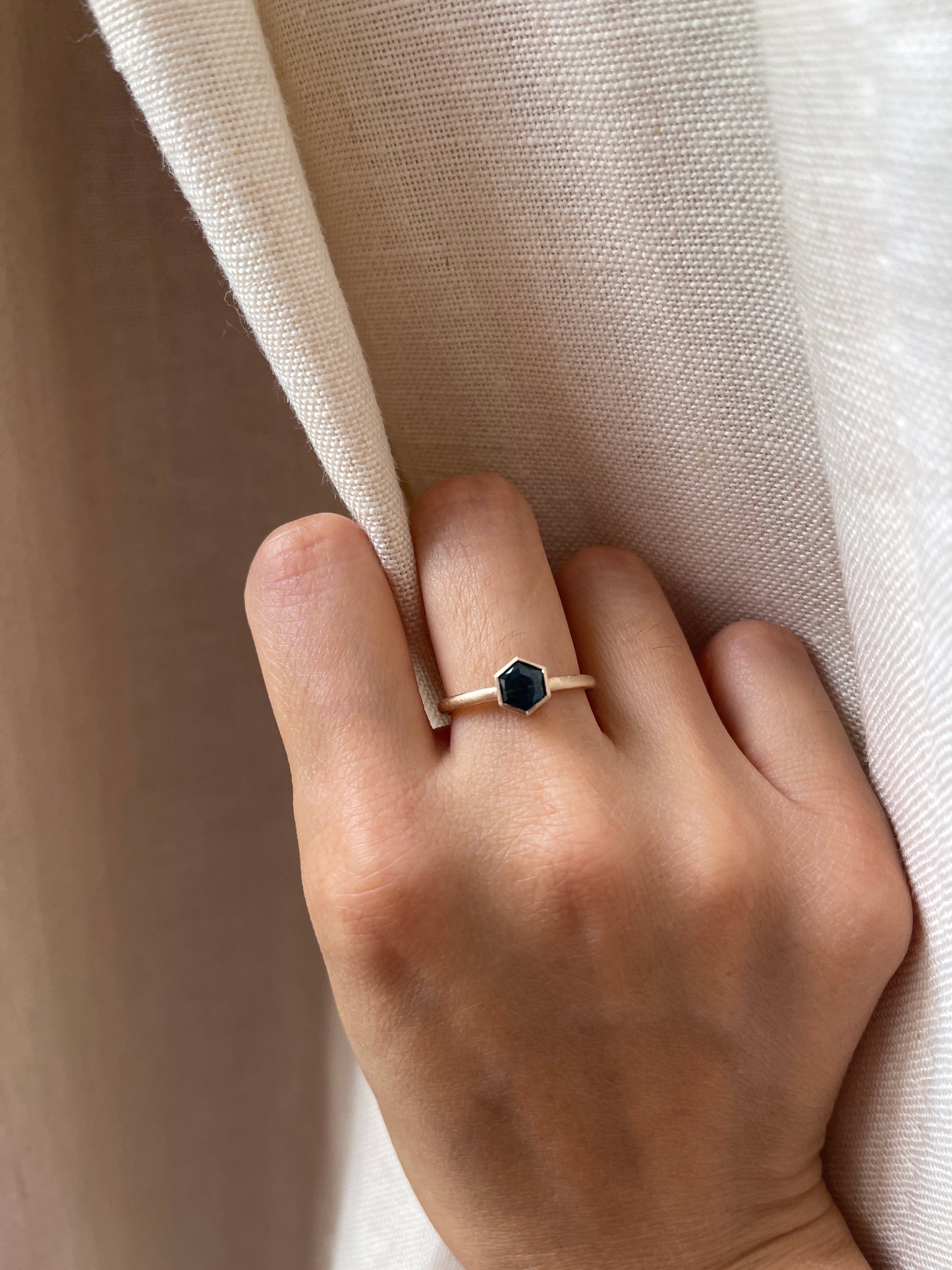 18K Blue Sapphire Ring