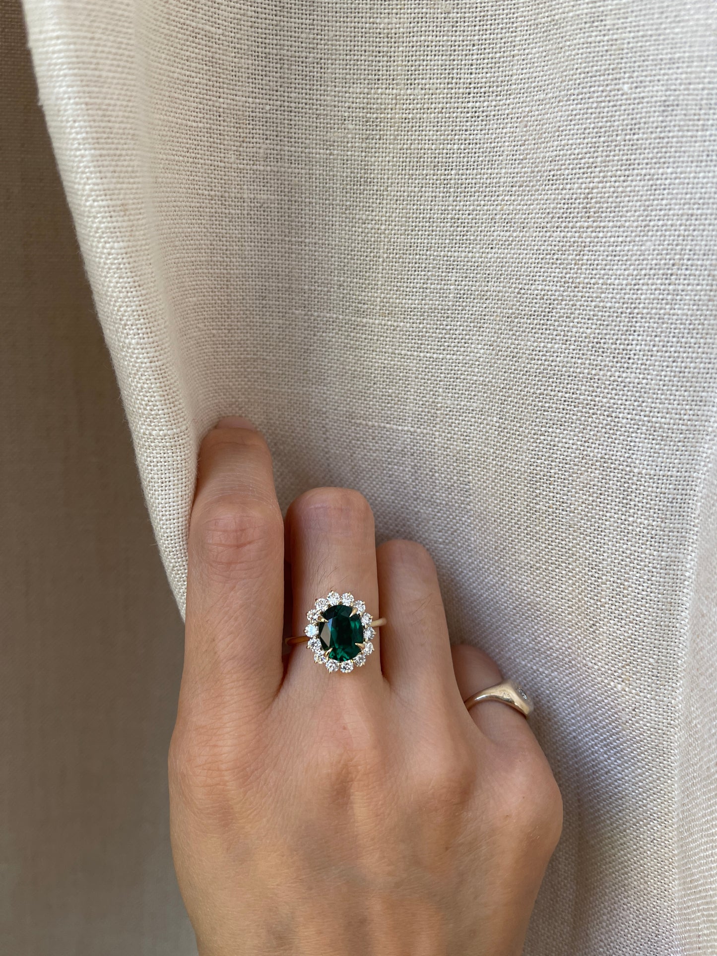 18K 2 Carat Lab Emerald Diamond Ring