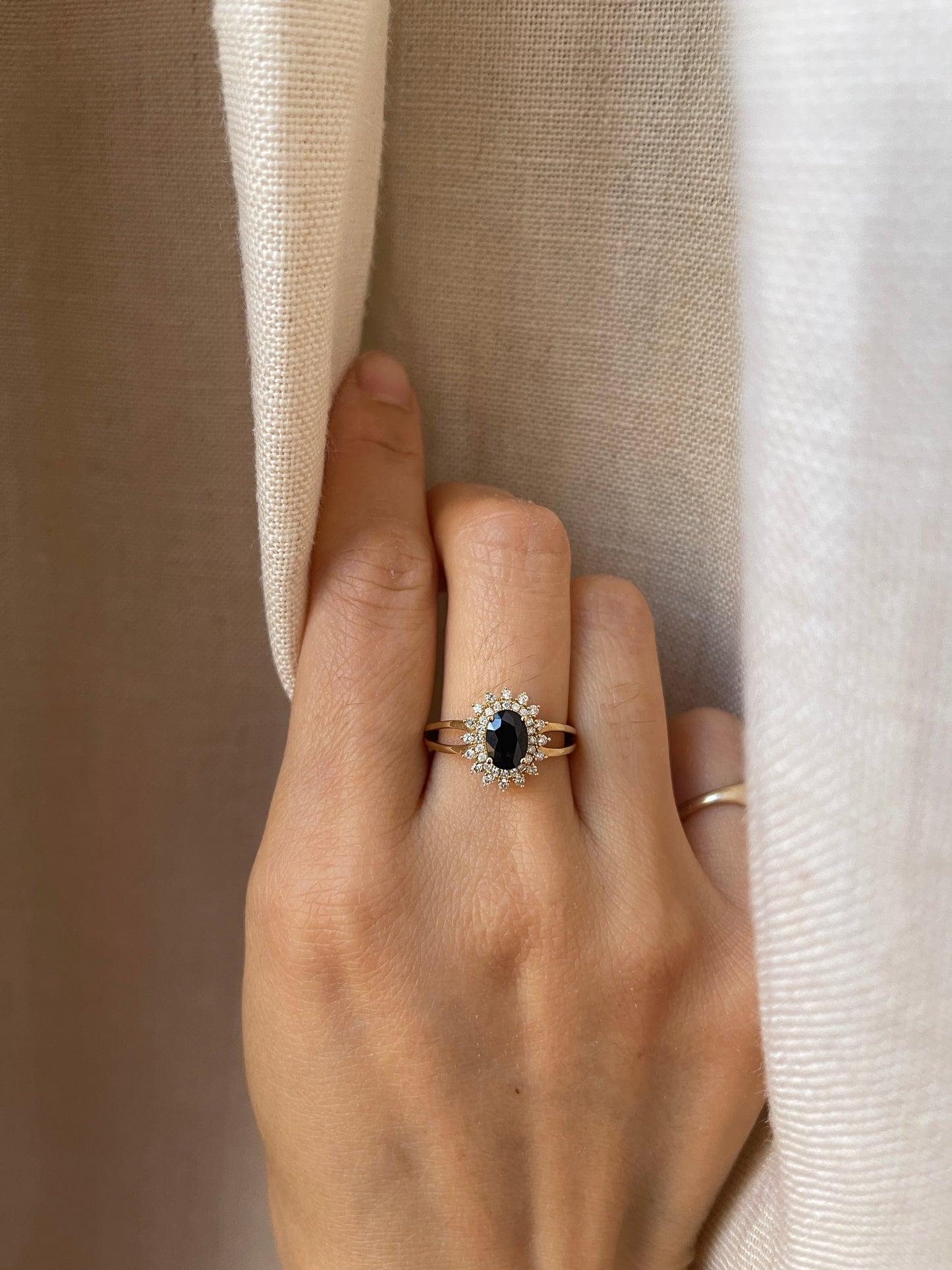 14K 1.25 CT Blue Sapphire Diamond Ring