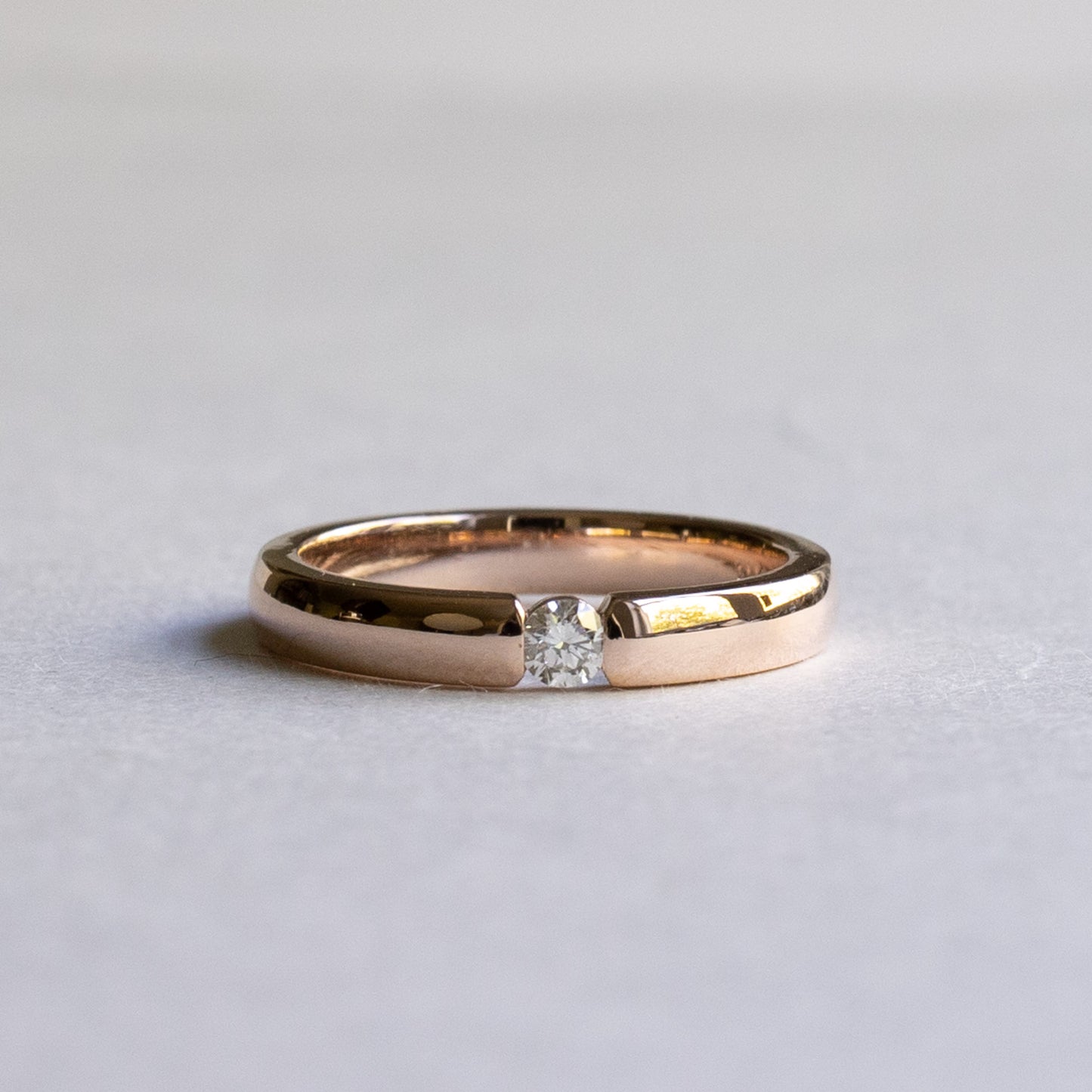 14K Rose Gold 0.1 Carat Single Diamond Band