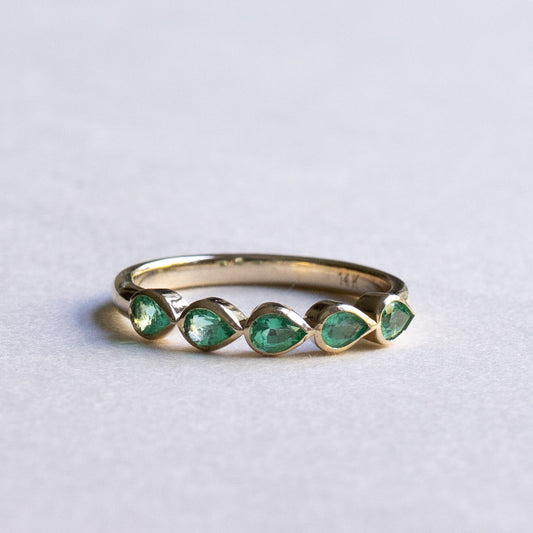 14K 0.5 CTW Emerald Pear Ring